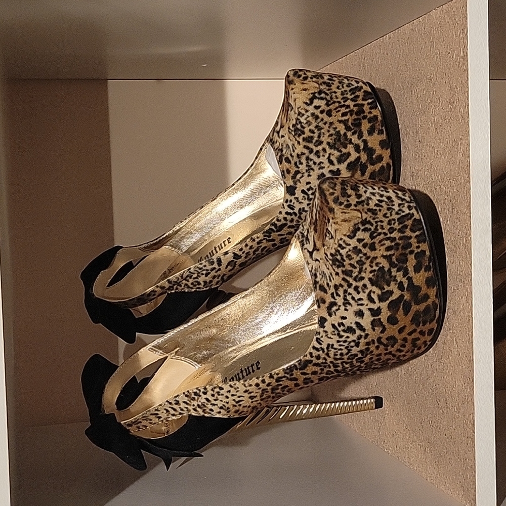 Lady Coutur Leopard Pumps